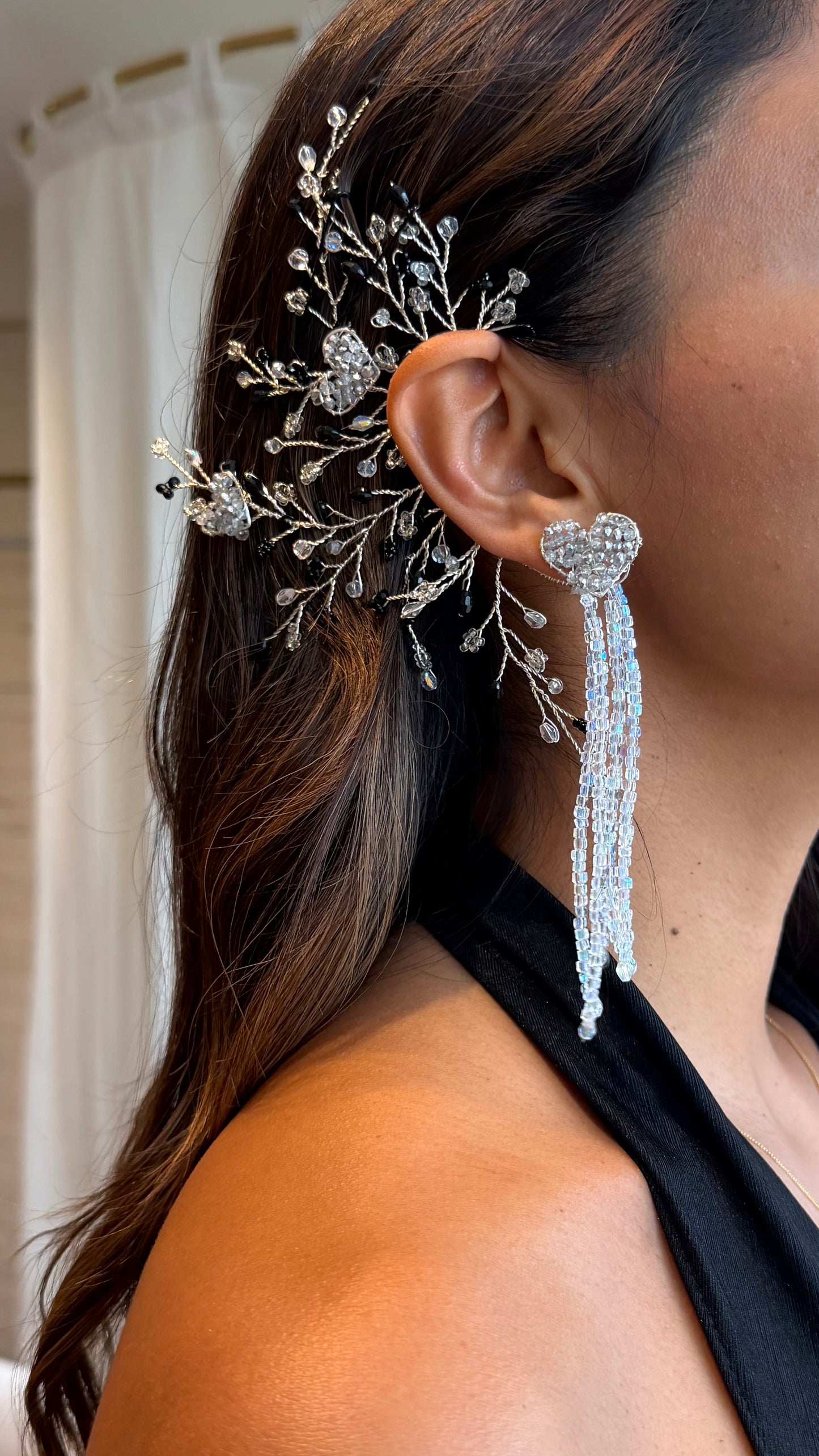 Corazón Black Earcuff