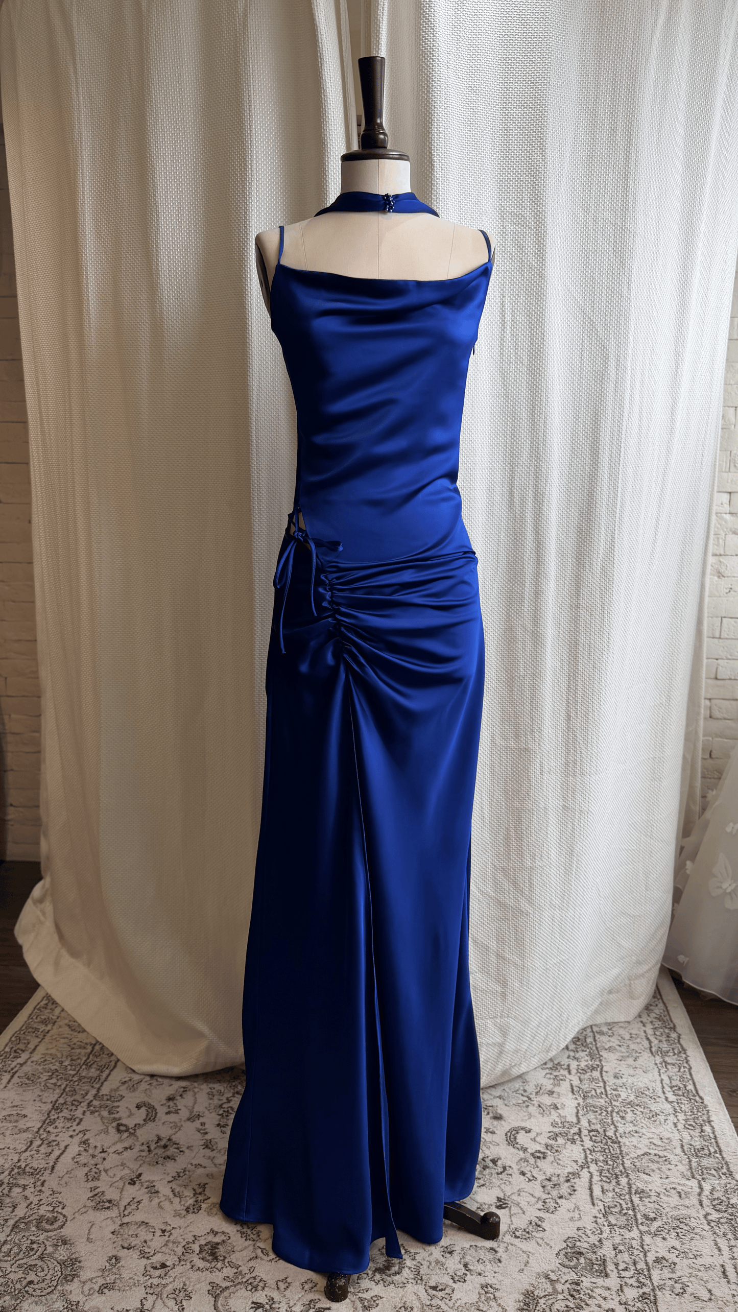 Radne Blue